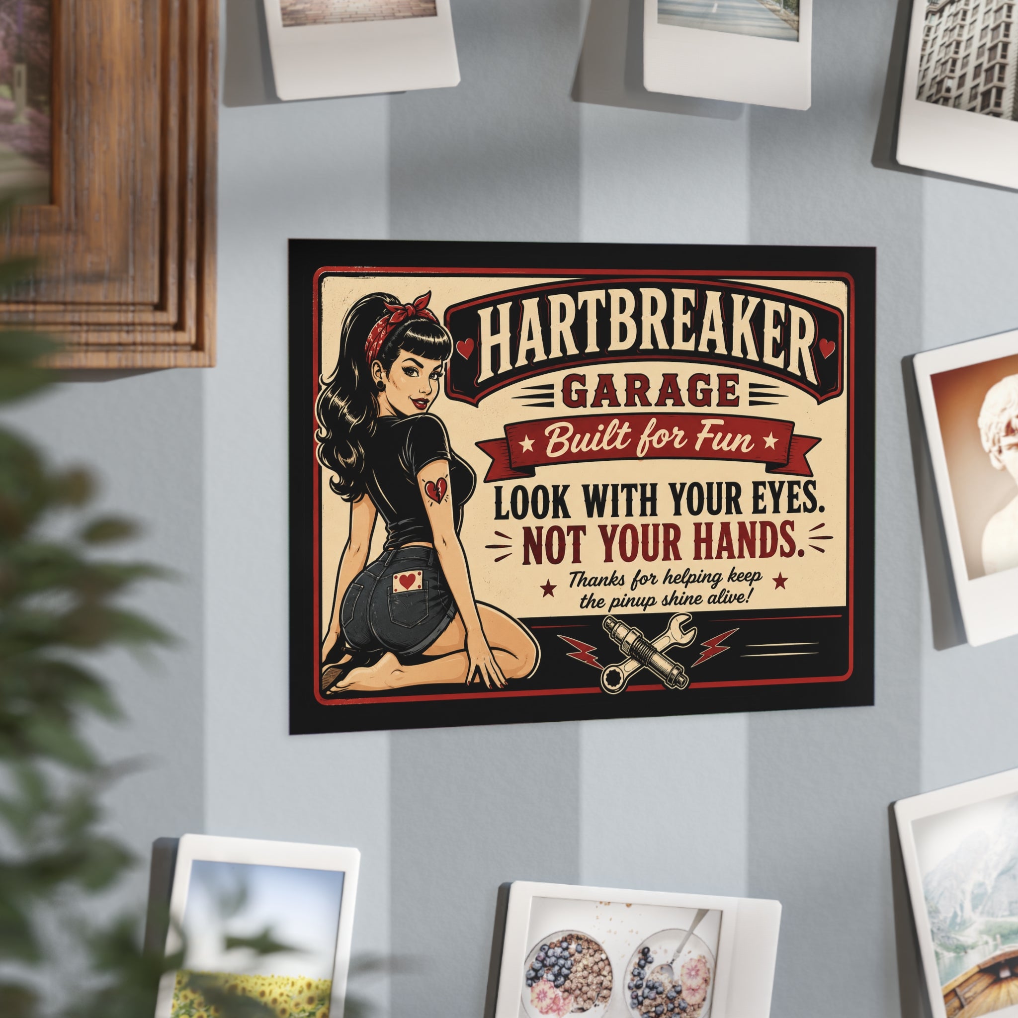 Hartbreaker Garage No Touch Sign – "Look With Your Eyes, Not Your Hands"